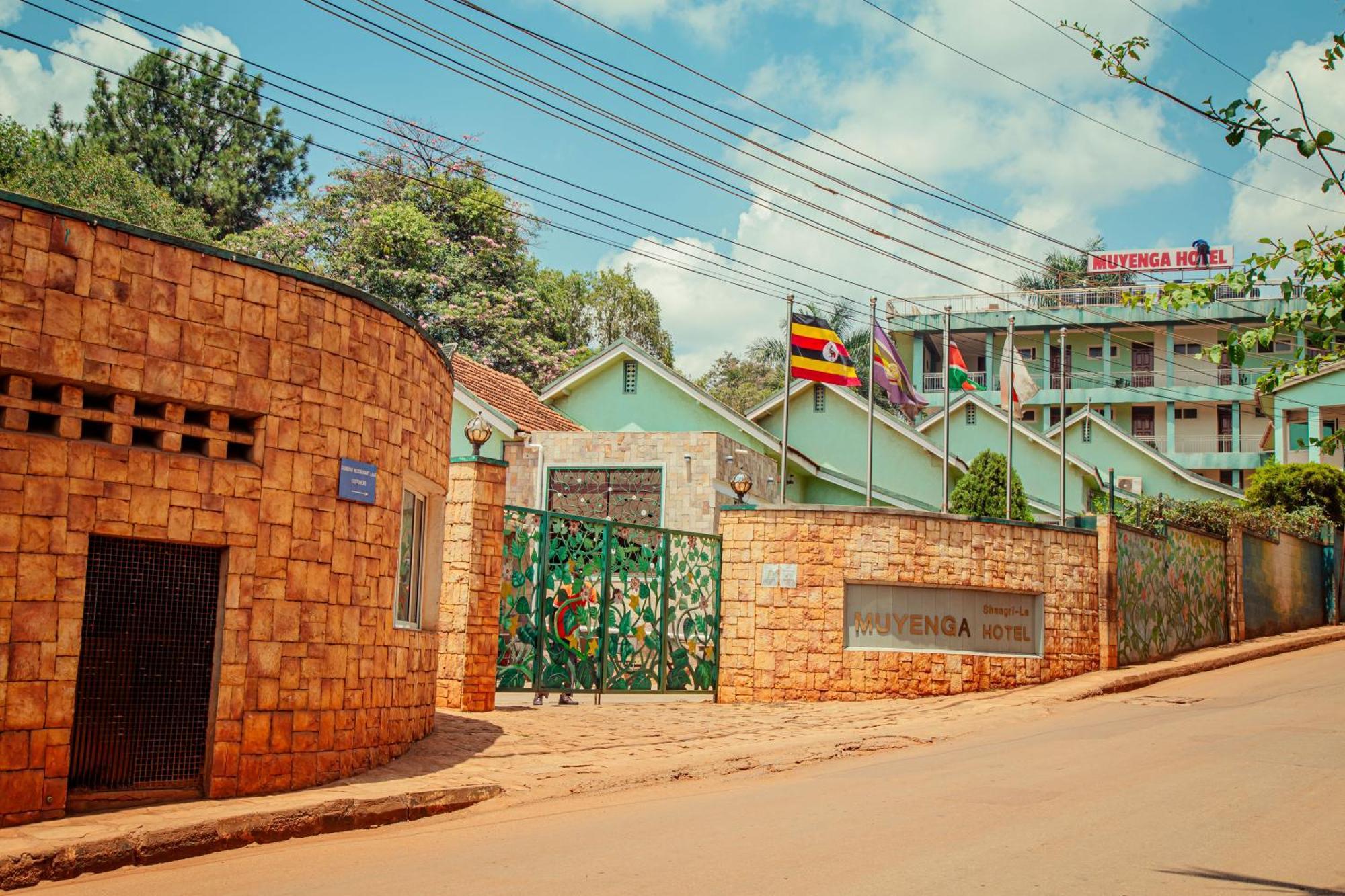 Shangri-La Hotel Muyenga Bugolobi Extérieur photo