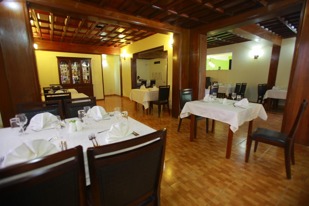 Shangri-La Hotel Muyenga Bugolobi Extérieur photo