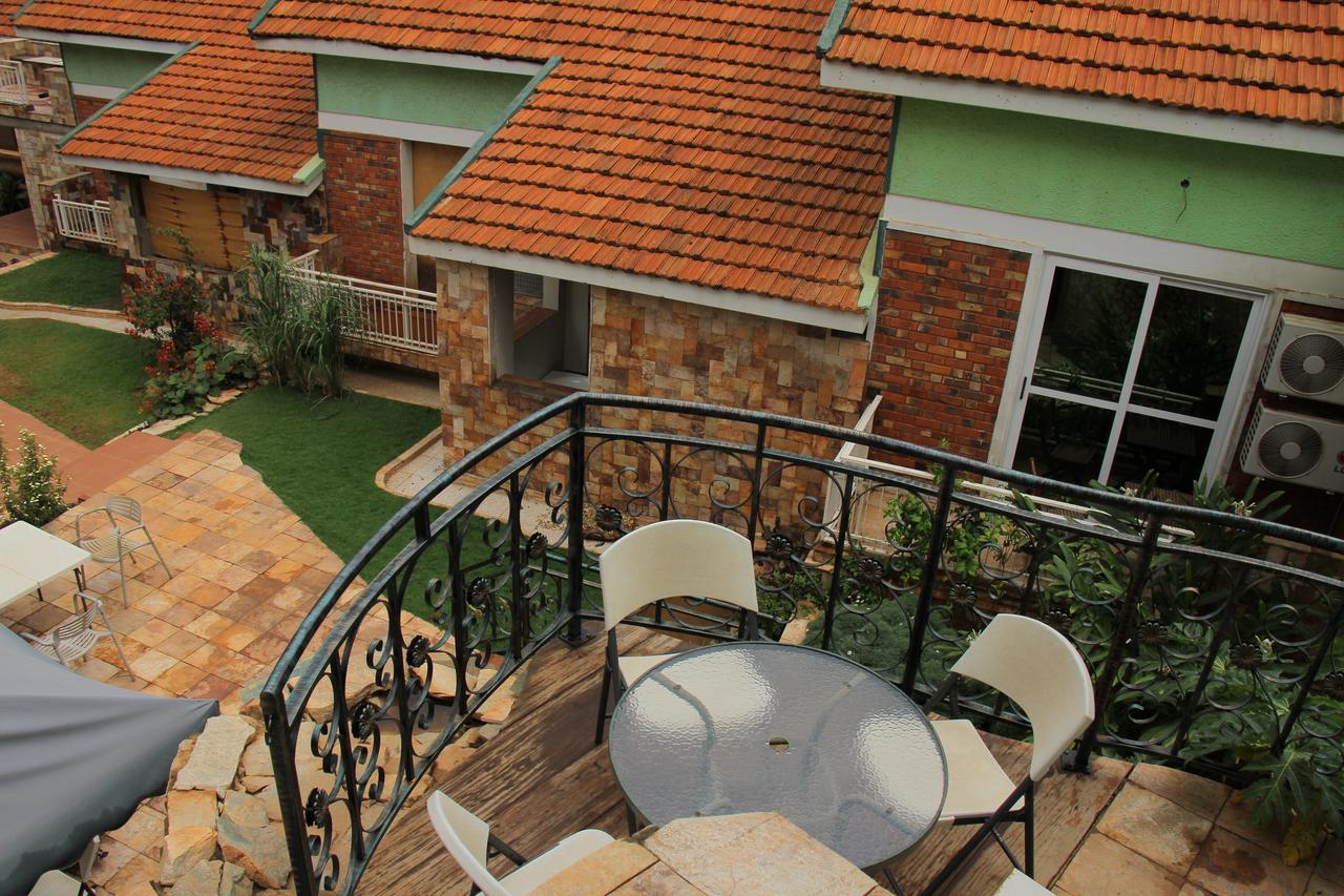 Shangri-La Hotel Muyenga Bugolobi Extérieur photo