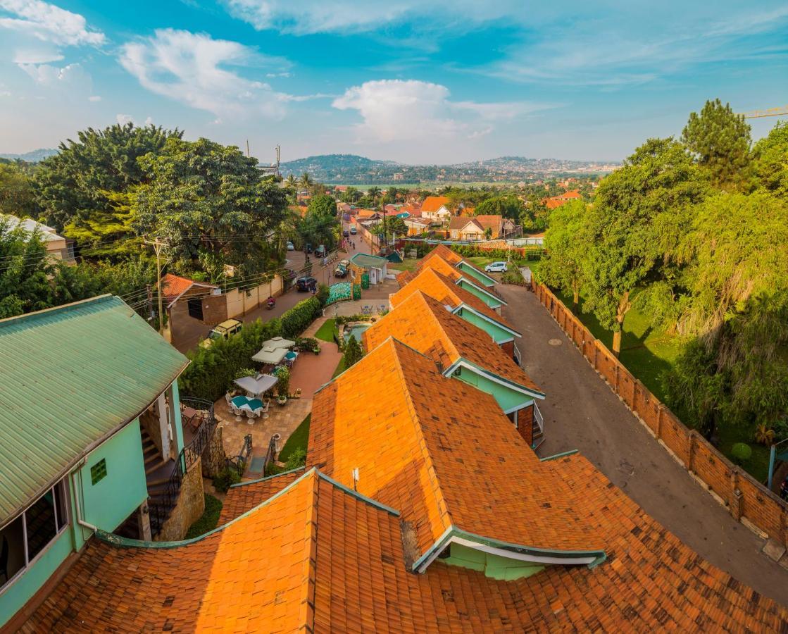 Shangri-La Hotel Muyenga Bugolobi Extérieur photo